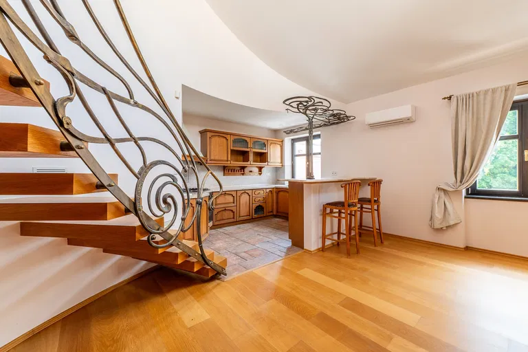 Michalská, Staré Mesto - Bratislava I | Sale, Apartment, Five-bedroom (6+kk), 208 m²