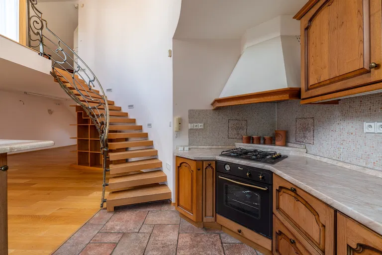 Michalská, Staré Mesto - Bratislava I | Sale, Apartment, Five-bedroom (6+kk), 208 m²