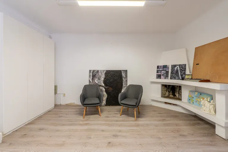 Koreničova, Staré Mesto - Bratislava I | Predaj, Administratívna budova
