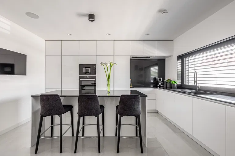 Hviezdna - Trnava | Predaj, Rodinný dom, 4-izbový, 258 m²