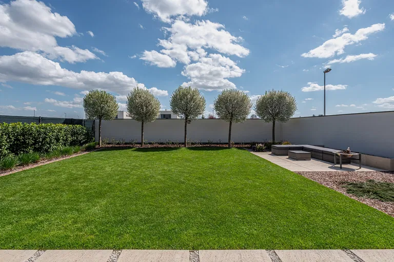 Hviezdna - Trnava | Predaj, Rodinný dom, 4-izbový, 258 m²