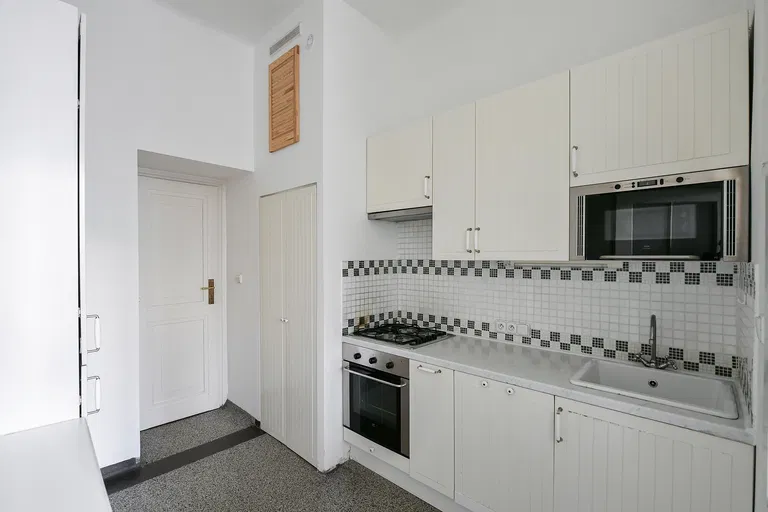 U Starého hřbitova, Staré Město - Prague 1 | Sale, Apartment, Two-bedroom (3+1), 96 m²