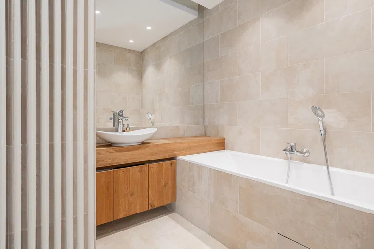 Kačírkova, Jinonice - Prague 5 | Sale, Apartment, Three-bedroom (4+kk), 148 m²