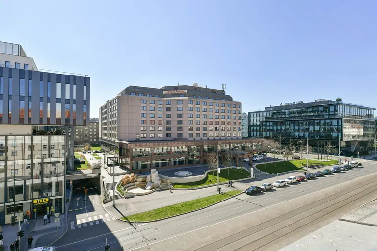 Evropská, Dejvice - Prague 6 | Sale, Apartment, Three-bedroom (4+kk), 108 m²