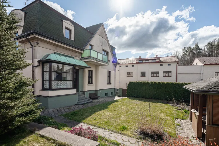 Jiráskova, Červený Kostelec - Náchod | Predaj, Rodinný dom, 7 izbový + 2 kuchyne, 445 m²
