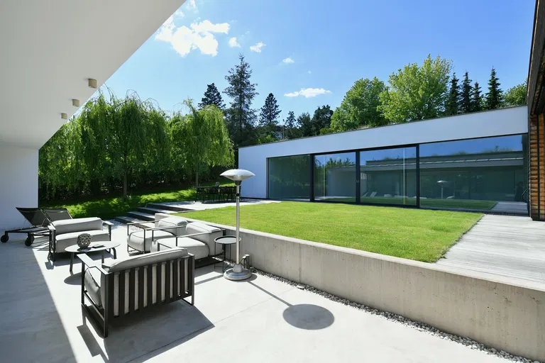 Ke Krásné Stráni, Vonoklasy - Praha-západ | Predaj, Rodinný dom, 7-izbový, 653 m²