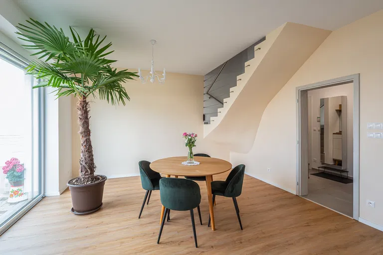 Súmračná, Rovinka - Senec | Predaj, Rodinný dom, 4-izbový, 133 m²