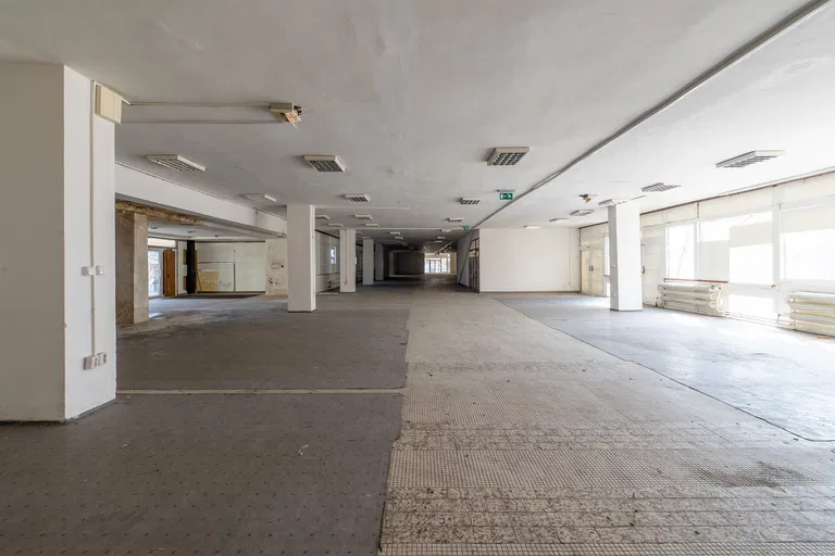 Štefánikova, Púchov - Púchov | Predaj, Administratívna budova, 6 805 m²