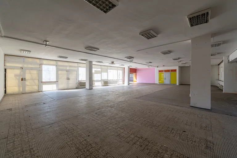 Štefánikova, Púchov - Púchov | Predaj, Administratívna budova, 6 805 m²