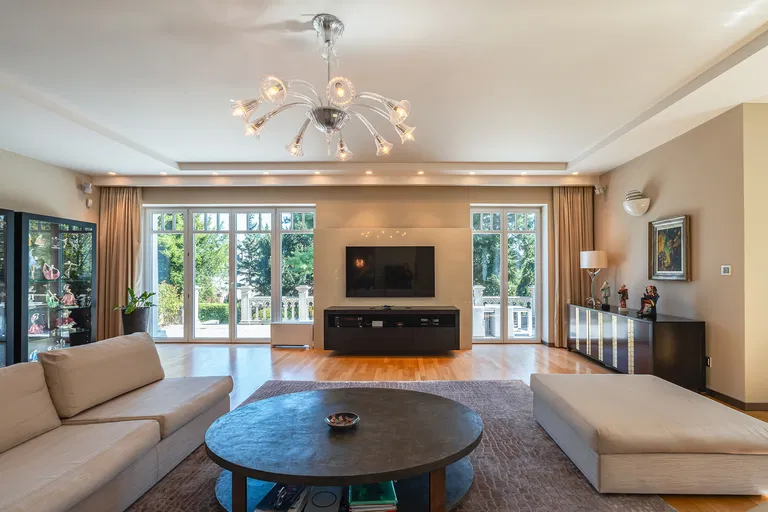 Hlboká cesta, Staré Mesto - Bratislava I | Sale, House, Six-bedroom (7+1), 855 m²