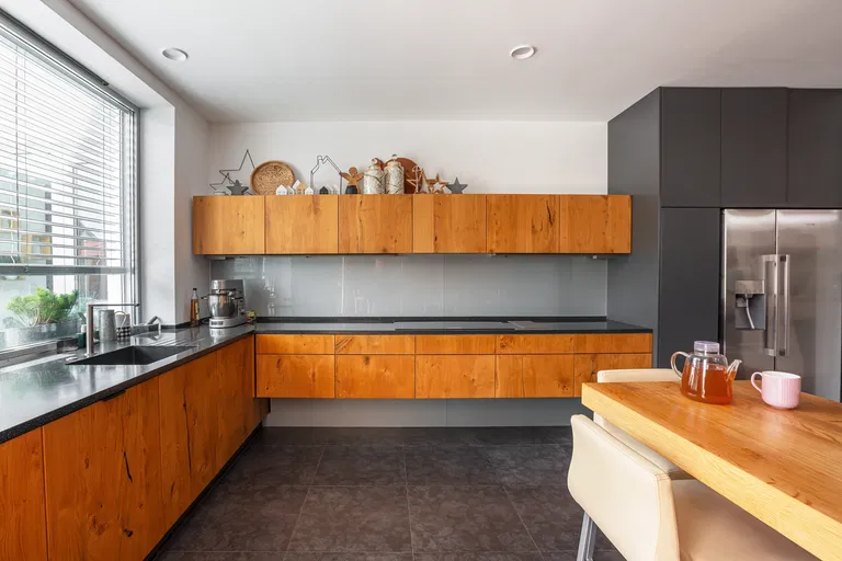 Jozefa Mikisitsa, Jarovce - Bratislava V | Predaj, Rodinný dom, 5-izbový, 399 m²