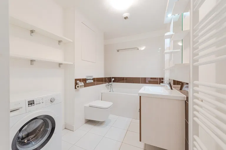 Landererova, Staré Mesto - Bratislava I | Sale, Apartment, One-bedroom (2+1), 59 m²