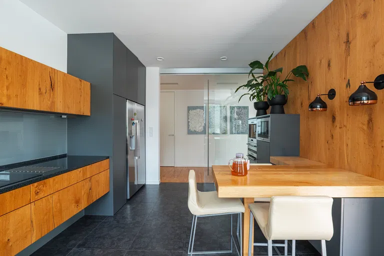 Jozefa Mikisitsa, Jarovce - Bratislava V | Predaj, Rodinný dom, 5-izbový, 399 m²