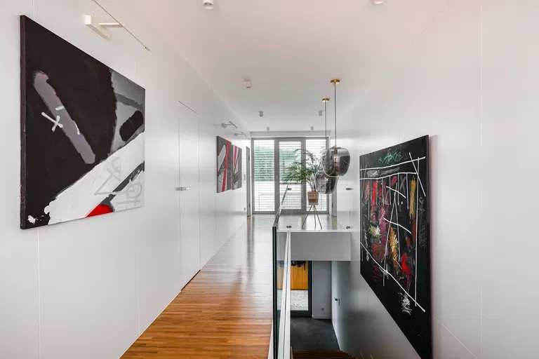 Jozefa Mikisitsa, Jarovce - Bratislava V | Predaj, Rodinný dom, 5-izbový, 399 m²
