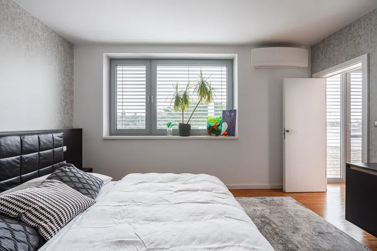 Jozefa Mikisitsa, Jarovce - Bratislava V | Predaj, Rodinný dom, 5-izbový, 399 m²