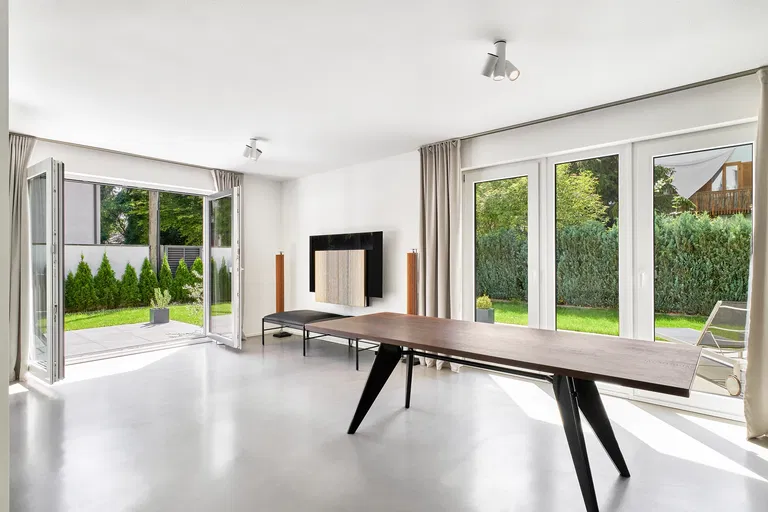 Nemecko, Bavorsko - Mníchov | Predaj, Rodinný dom, 6-izbový, 243 m²