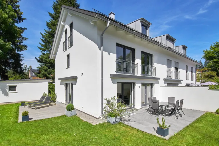Nemecko, Bavorsko - Mníchov | Predaj, Rodinný dom, 6-izbový, 243 m²
