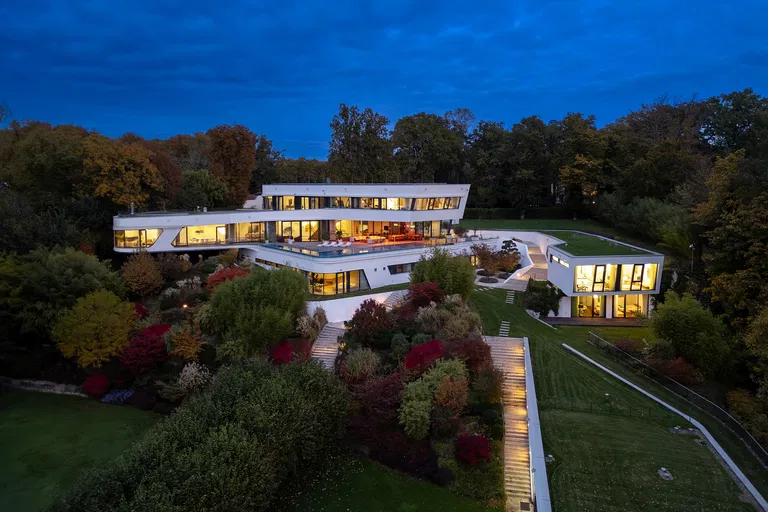 Nemecko, Braniborsko - Berlín | Predaj, Rodinný dom, 10-izbový, 2 524 m²