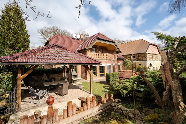 Milešov, Velemín - Litoměřice | Sale, House, Five-bedroom (6+kk), 256 m²