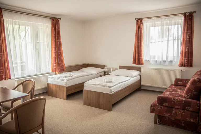 Samechov, Chocerady - Benešov | Sale, Hotel, 1 247 m²