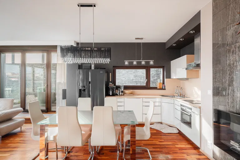 Jankovcova, Holešovice - Praha 7 | Predaj, Byt, 3-izbový, 155 m²