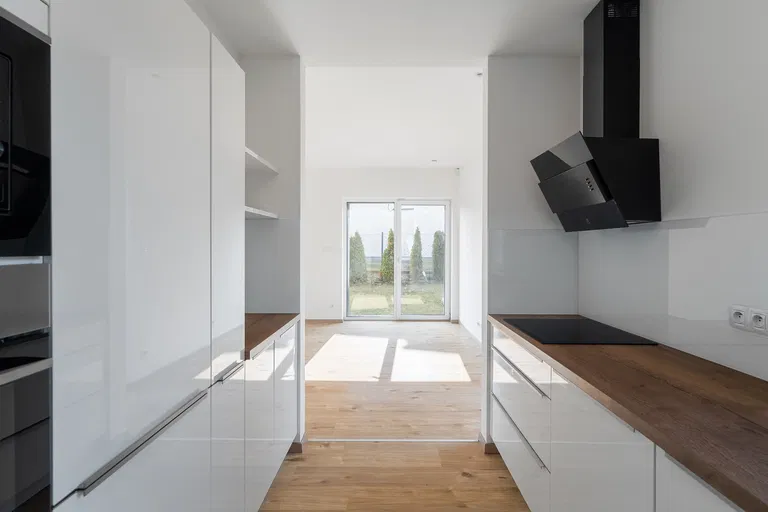 Pražská, Chýně - Praha-západ | Sale, House, Three-bedroom (4+kk), 103 m²