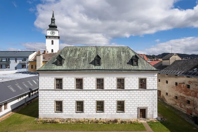 Náměstí, Velké Meziříčí - Žďár nad Sázavou | Sale, Office building, 1868 m²