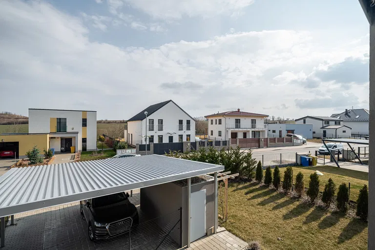Pražská, Chýně - Praha-západ | Sale, House, Three-bedroom (4+kk), 103 m²