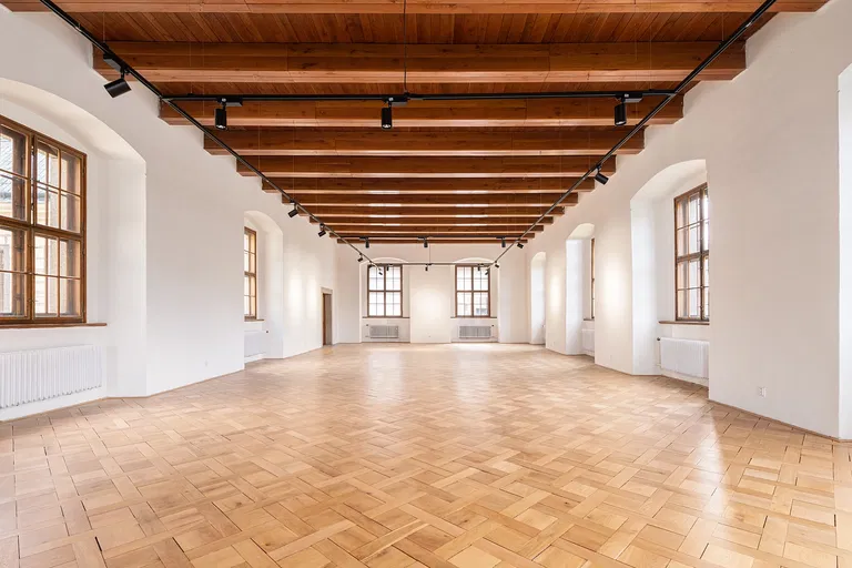 Náměstí, Velké Meziříčí - Žďár nad Sázavou | Sale, Office building, 1868 m²