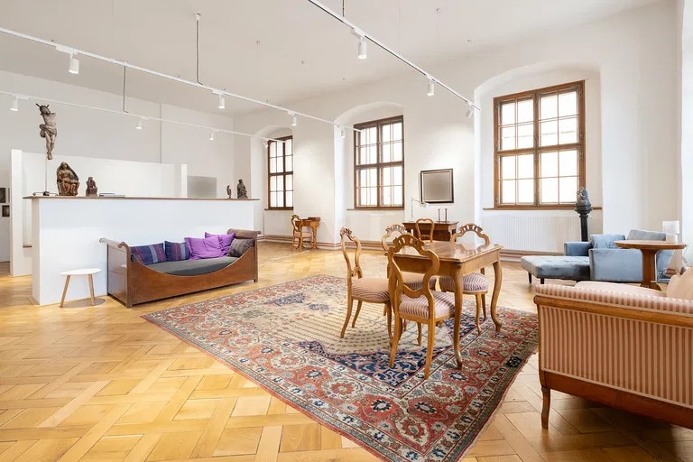 Náměstí, Velké Meziříčí - Žďár nad Sázavou | Sale, Office building, 1868 m²