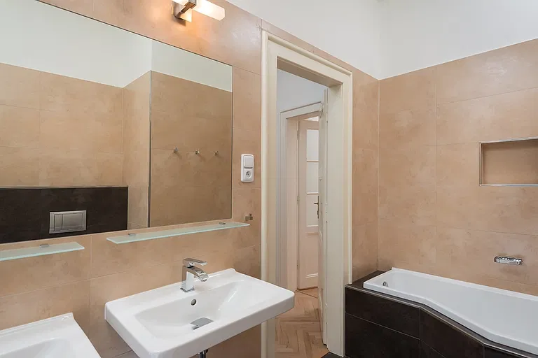 Tusarova, Holešovice - Prague 7 | Sale, Apartment, Two-bedroom (3+1), 105 m²