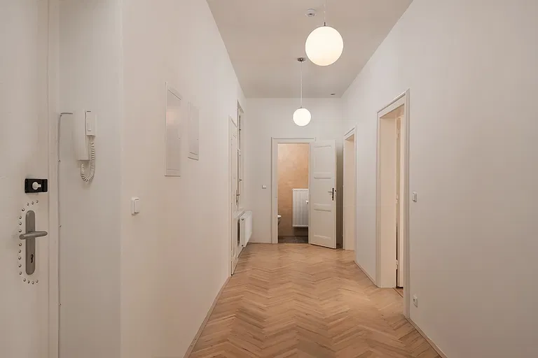Tusarova, Holešovice - Prague 7 | Sale, Apartment, Two-bedroom (3+1), 105 m²