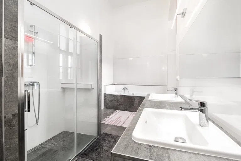 Náměstí, Velké Meziříčí - Žďár nad Sázavou | Sale, Office building, 1868 m²