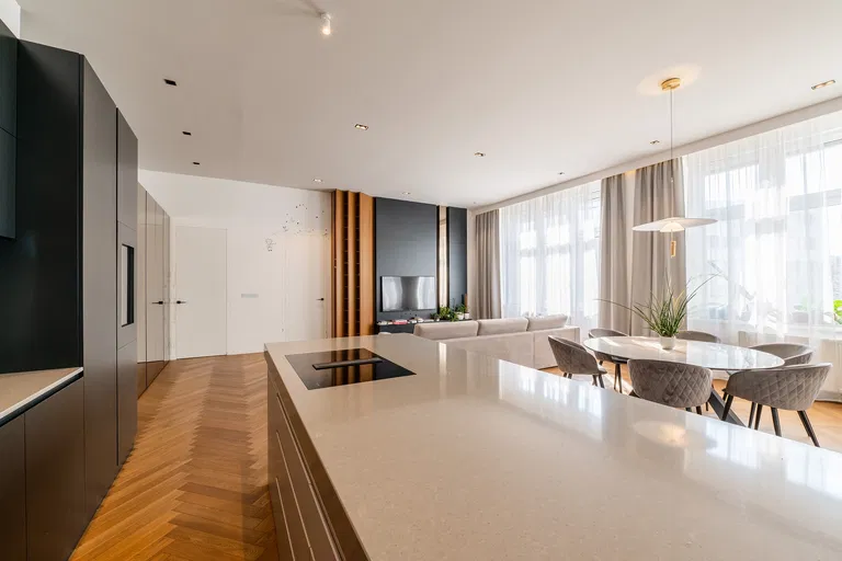 Paulínyho, Staré Mesto - Bratislava I | Sale, Apartment, Two-bedroom (3+kk), 150 m²