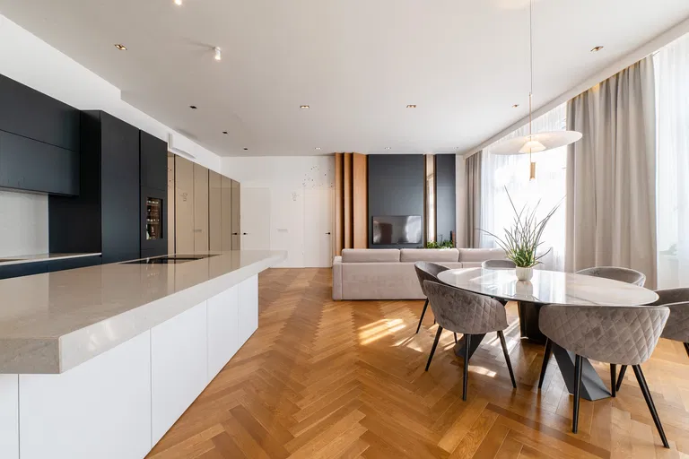 Paulínyho, Staré Mesto - Bratislava I | Sale, Apartment, Two-bedroom (3+kk), 150 m²