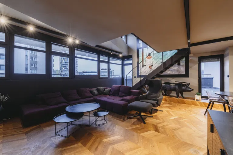Zadunajská cesta, Petržalka - Bratislava V | Sale, Apartment, One-bedroom (2+kk), 136 m²