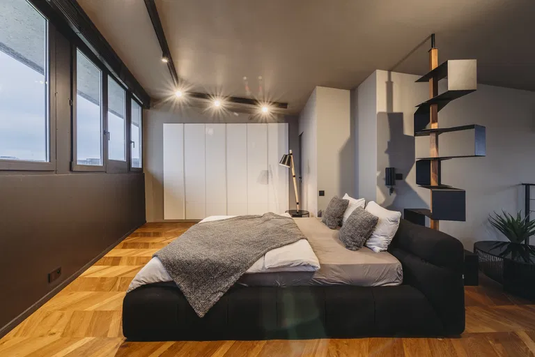 Zadunajská cesta, Petržalka - Bratislava V | Sale, Apartment, One-bedroom (2+kk), 136 m²