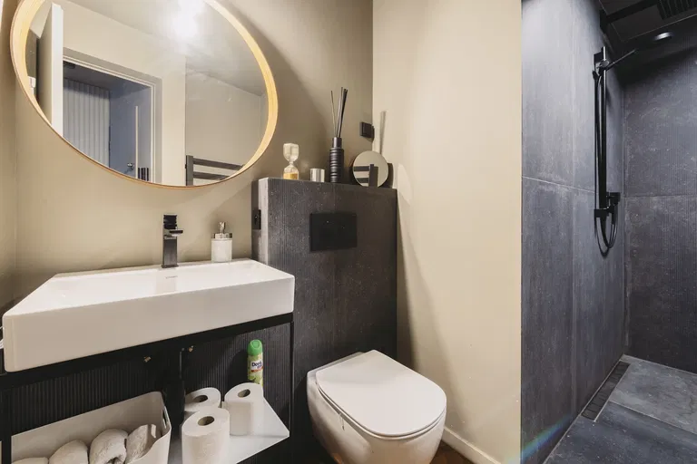 Zadunajská cesta, Petržalka - Bratislava V | Sale, Apartment, One-bedroom (2+kk), 136 m²