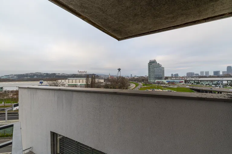 Zadunajská cesta, Petržalka - Bratislava V | Sale, Apartment, One-bedroom (2+kk), 136 m²