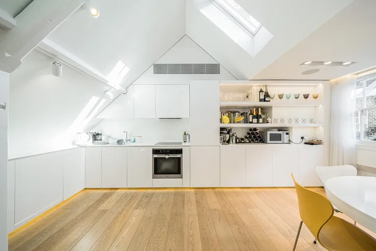 United Kingdom, London - City of Westminster | Sale, House, Three-bedroom (4+kk), 141 m²