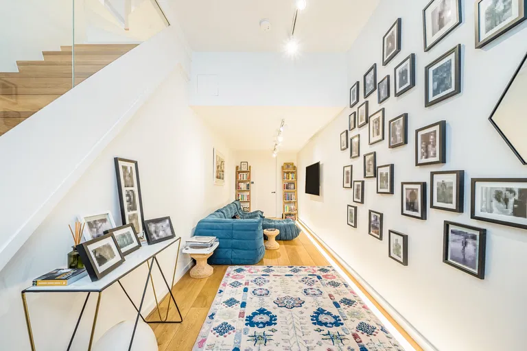 United Kingdom, London - City of Westminster | Sale, House, Three-bedroom (4+kk), 141 m²