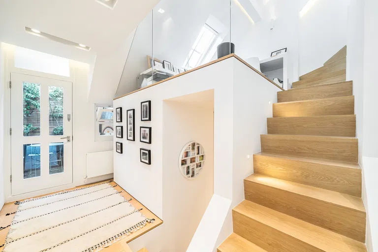 United Kingdom, London - City of Westminster | Sale, House, Three-bedroom (4+kk), 141 m²