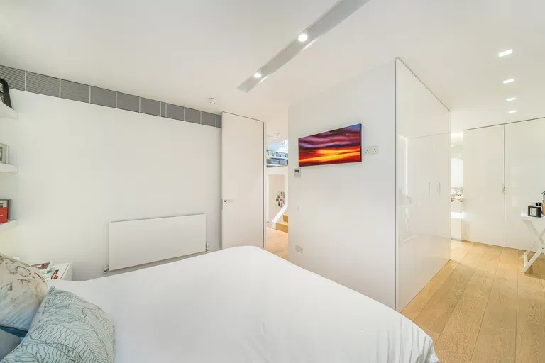 United Kingdom, London - City of Westminster | Sale, House, Three-bedroom (4+kk), 141 m²