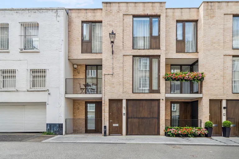 United Kingdom, London - City of Westminster | Sale, House, Four-bedroom (5+kk), 216 m²