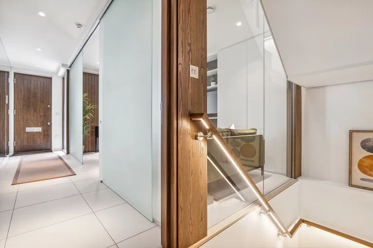 United Kingdom, London - City of Westminster | Sale, House, Four-bedroom (5+kk), 216 m²