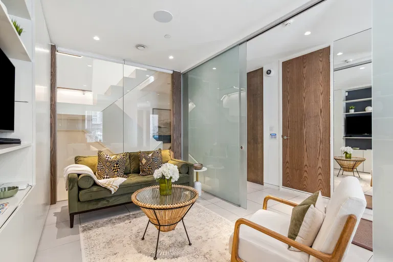 United Kingdom, London - City of Westminster | Sale, House, Four-bedroom (5+kk), 216 m²