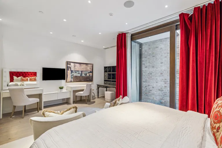 United Kingdom, London - City of Westminster | Sale, House, Four-bedroom (5+kk), 216 m²