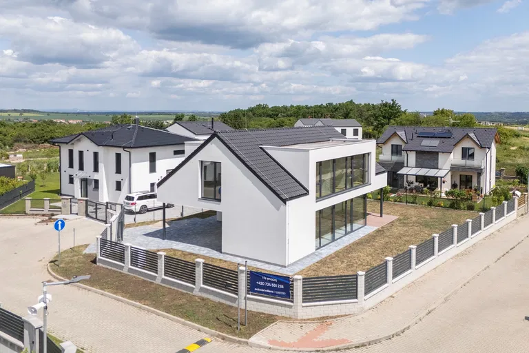 K Menhiru, Horoměřice - Praha-západ | Sale, House, Four-bedroom (5+kk), 226 m²