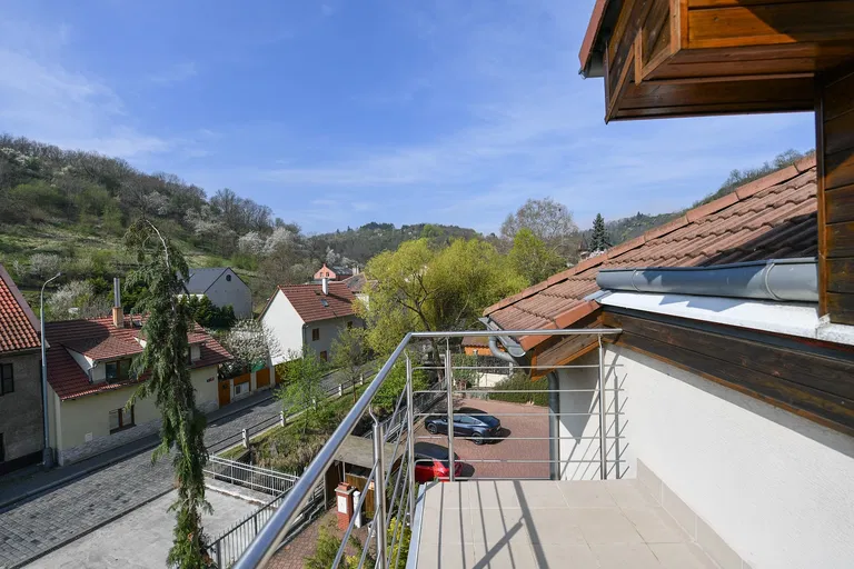 V Podbabě, Dejvice - Prague 6 | Sale, Apartment, Three-bedroom (4+kk), 102 m²