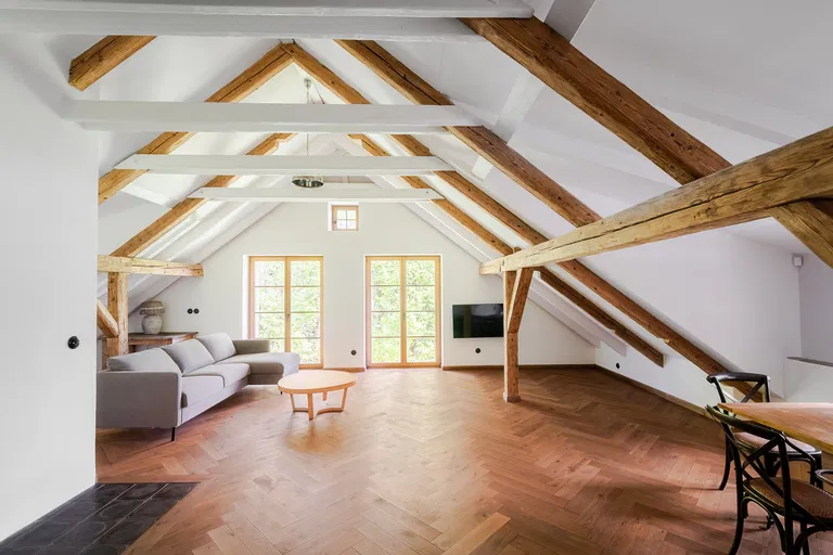 Lipno nad Vltavou - Český Krumlov | Predaj, Rodinný dom, 14-izbový, 581 m²